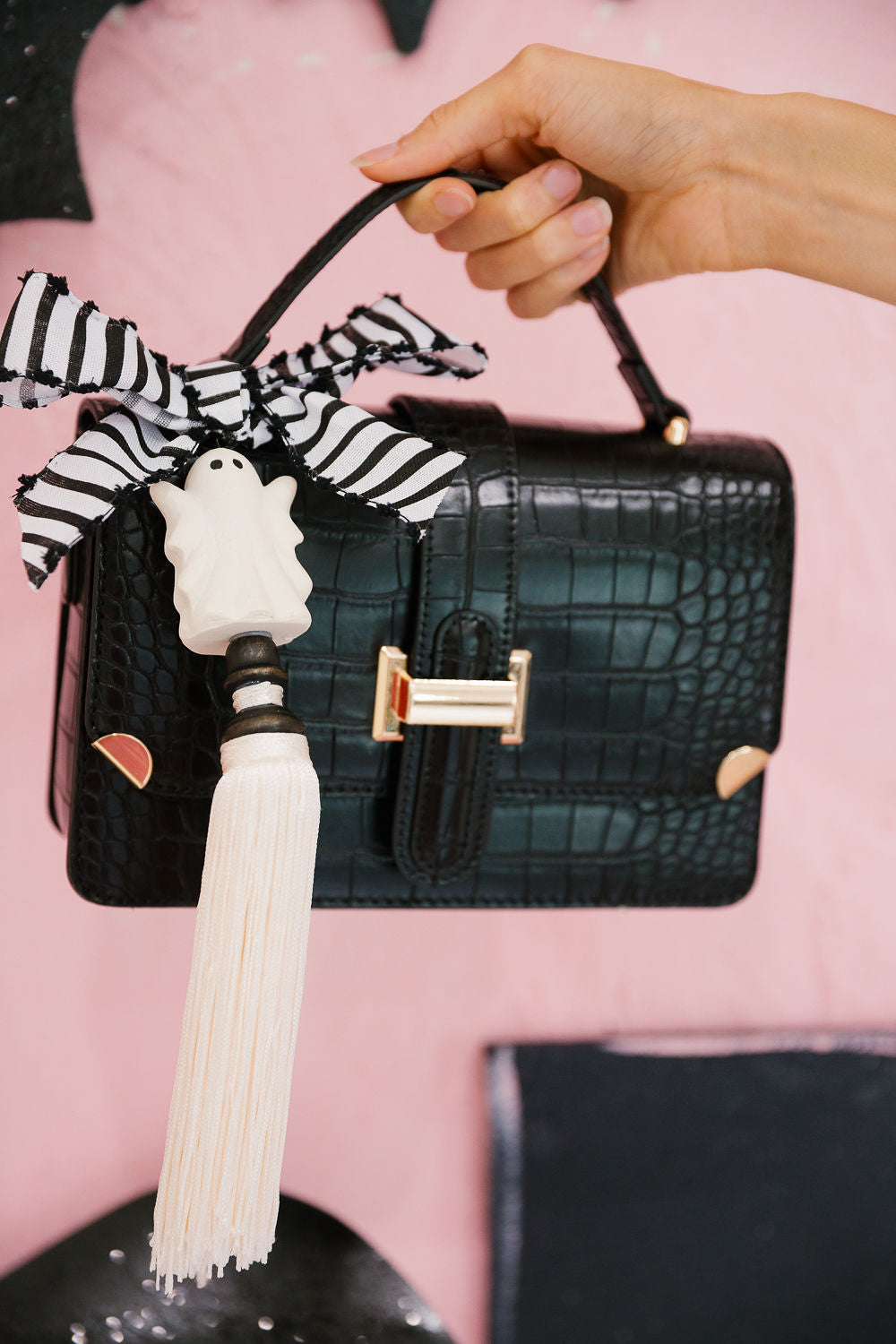THE HAUNTED HANDBAG Clutch Judith March