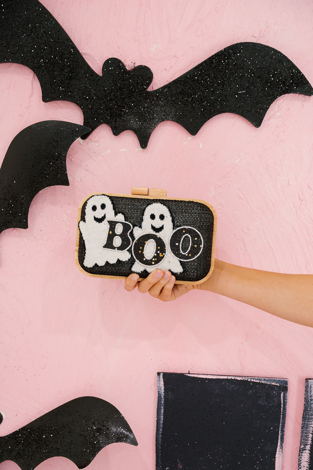 BOO BLACK CLUTCH Clutch Judith March