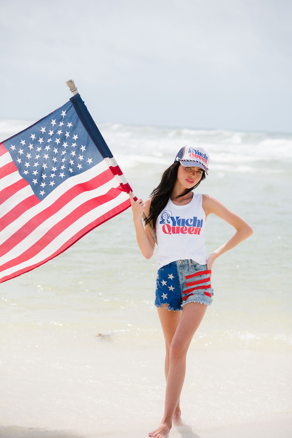 YACHT QUEEN TANK TANK Judith March