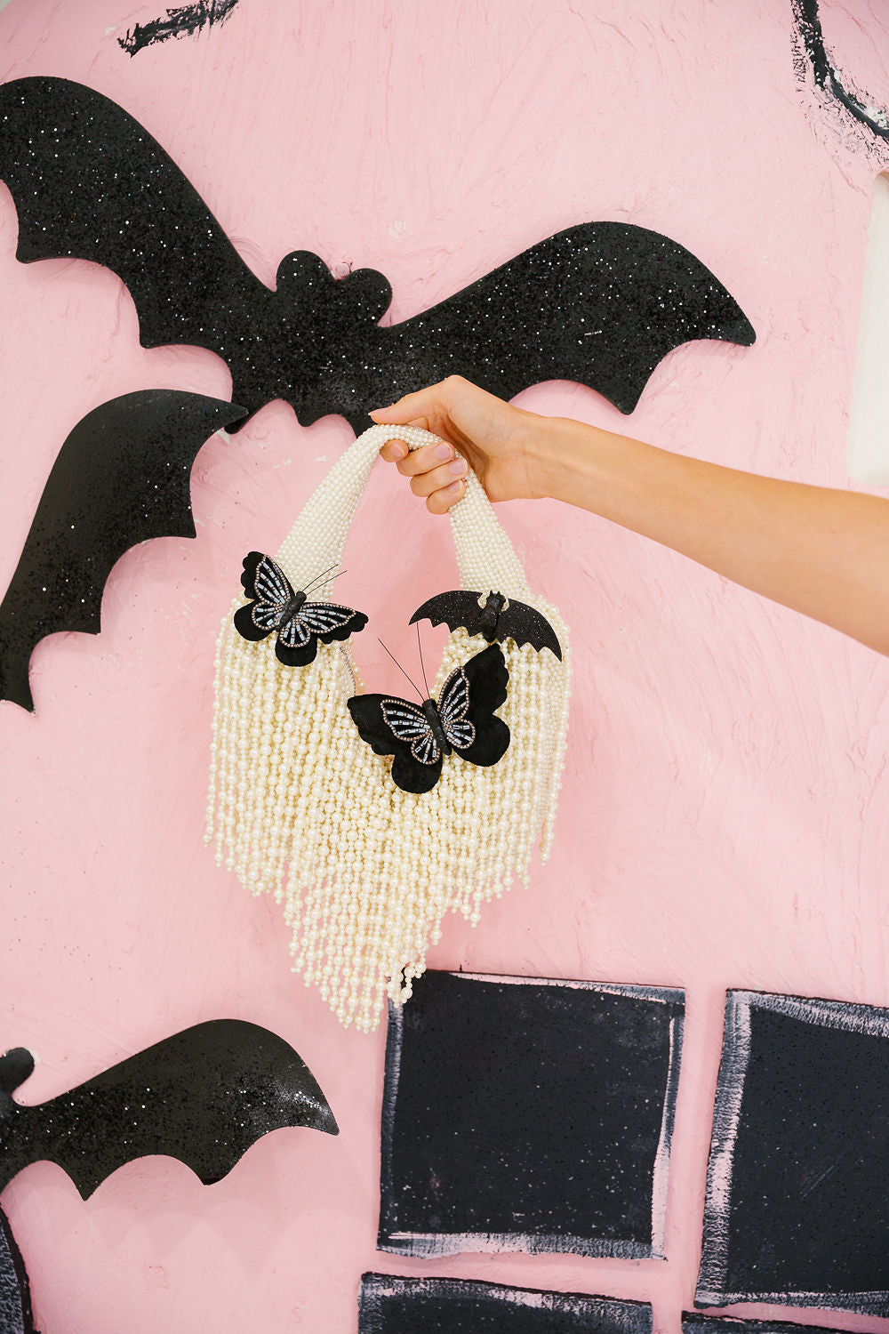 MOONLIT FLUTTER PEARL BAG Clutch Judith March