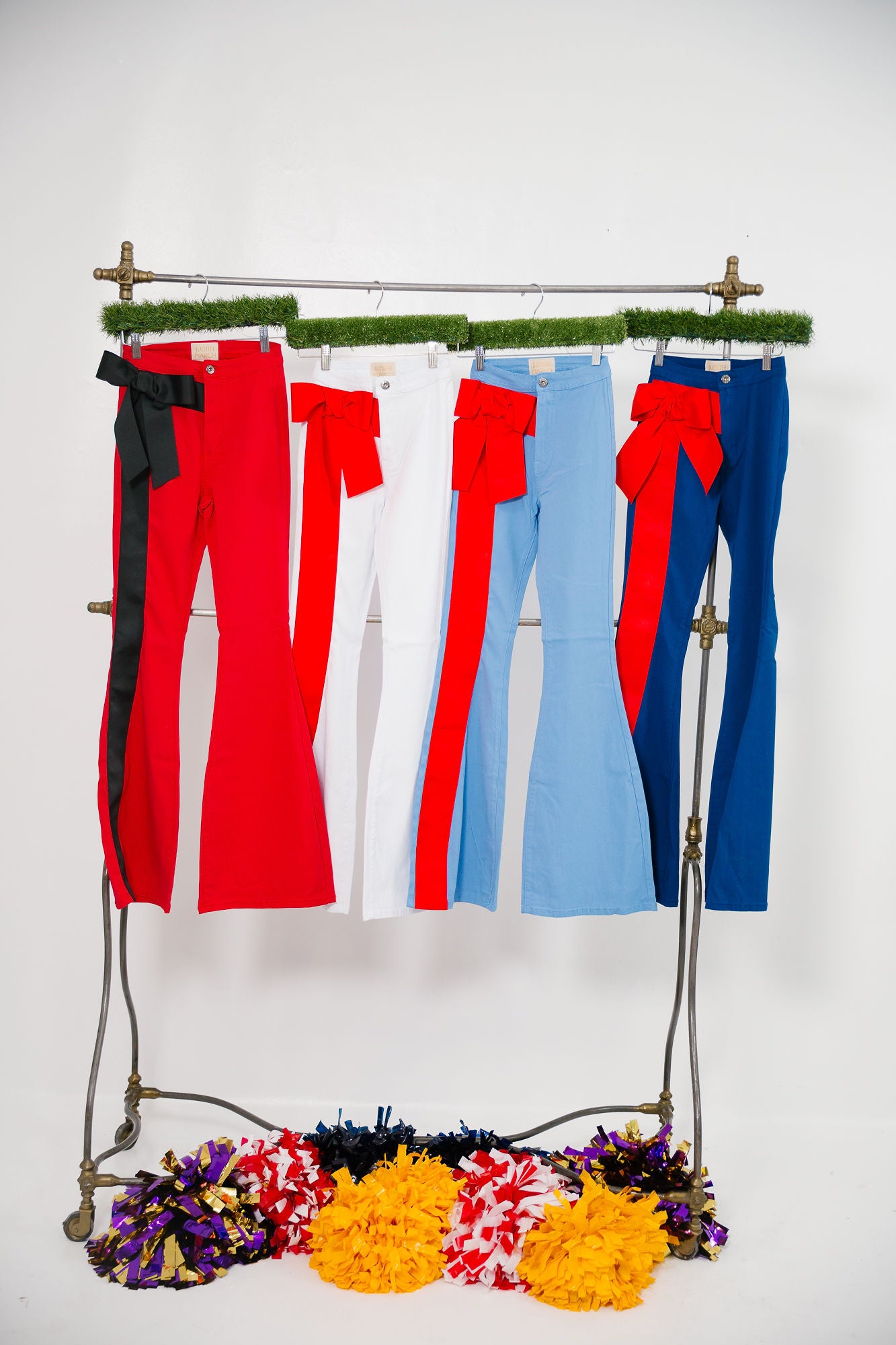 IT'S GAMEDAY FLARES FLARES Judith March