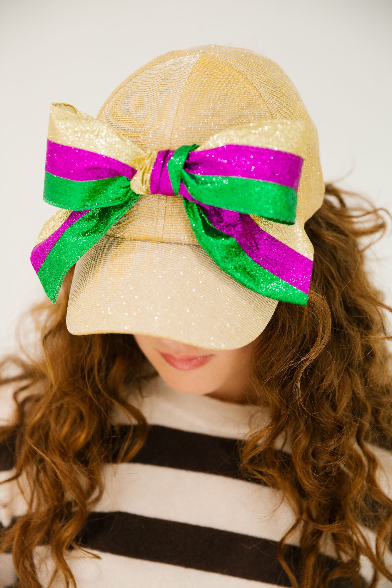 MARDI PARTY GOLD HAT TRUCKER HAT Judith March