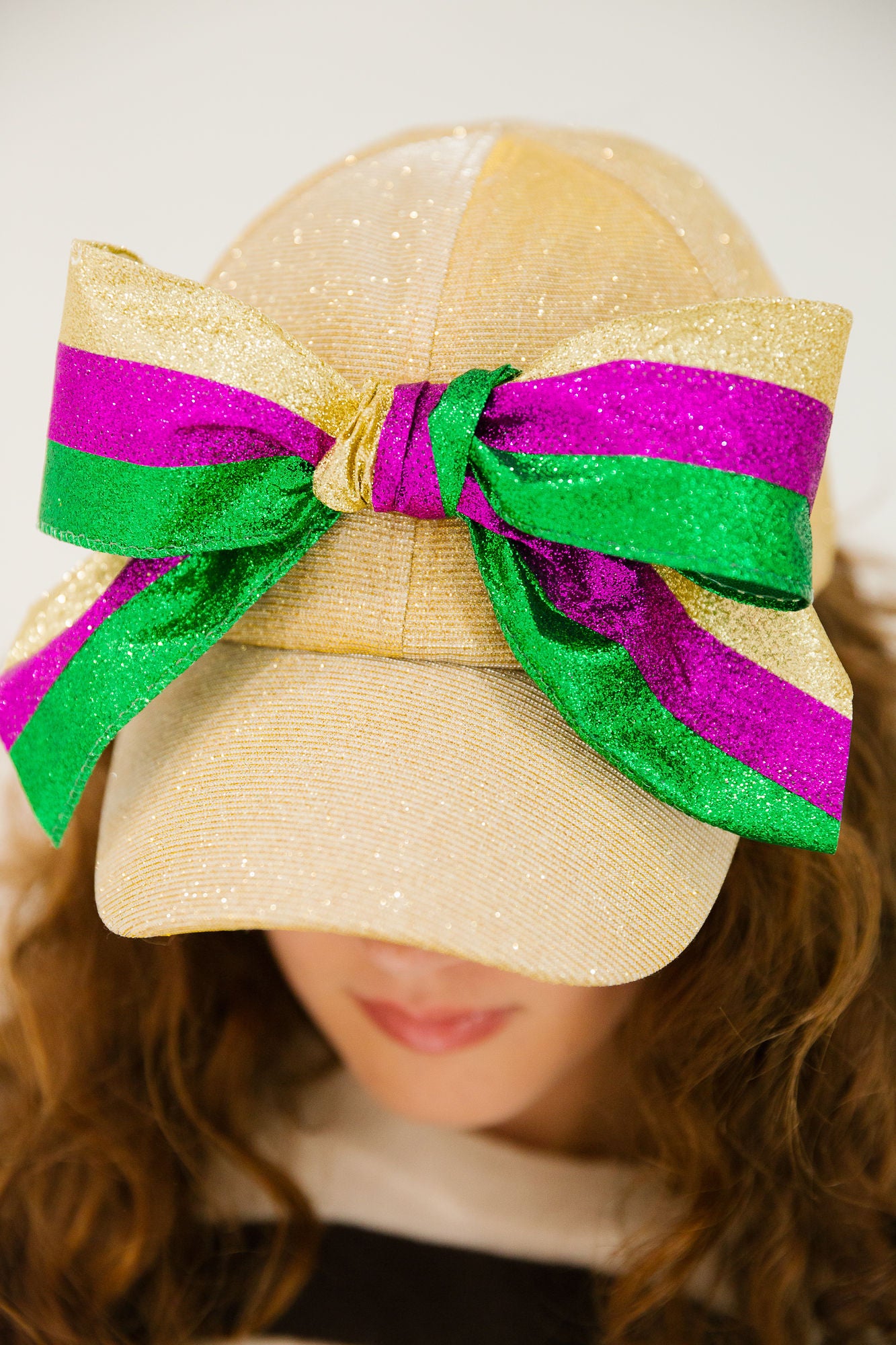 MARDI PARTY GOLD HAT TRUCKER HAT Judith March