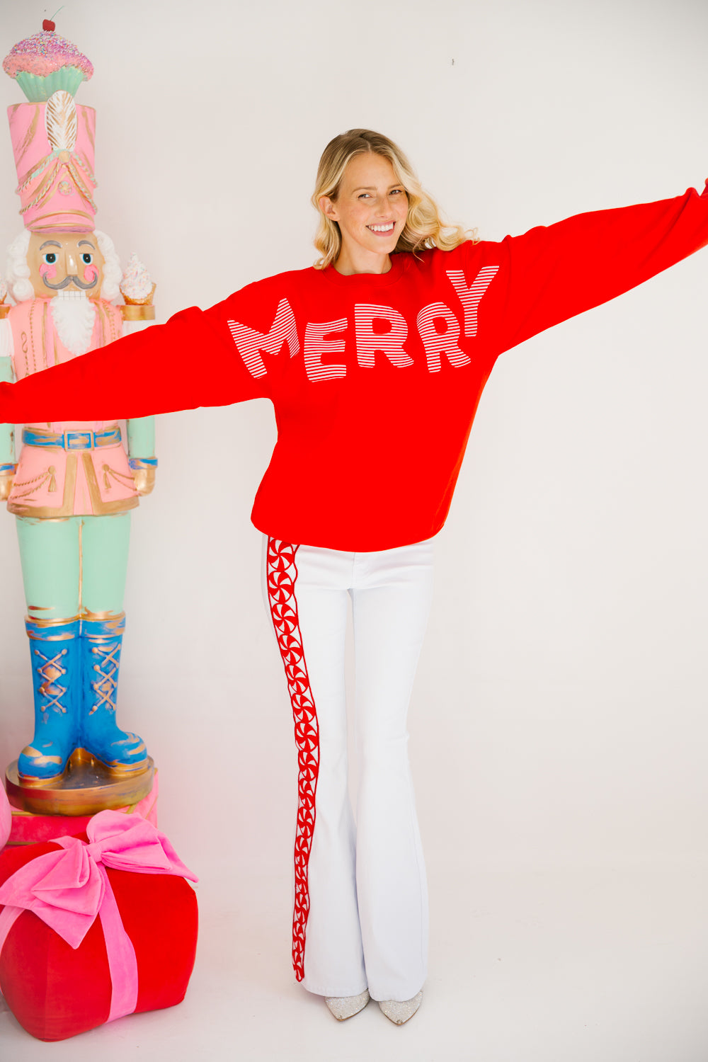 MERRY RED PULLOVER PULLOVER Judith March
