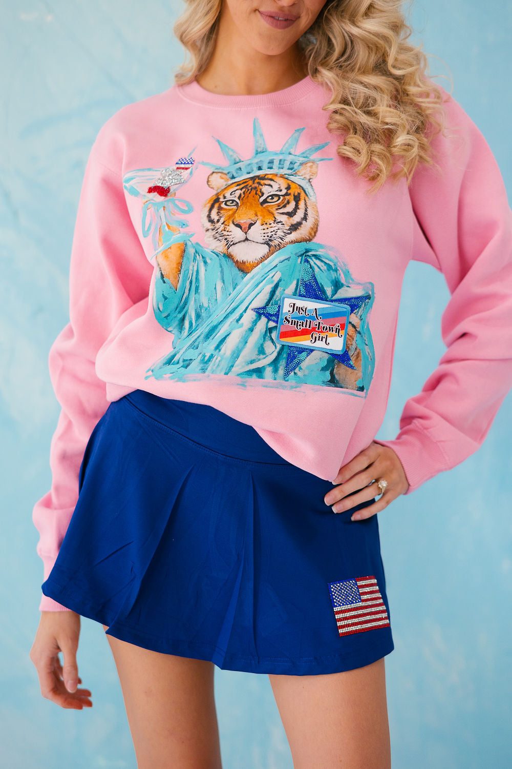 JUST A SMALL TOWN GIRL USA PINK PULLOVER PULLOVER Judith March