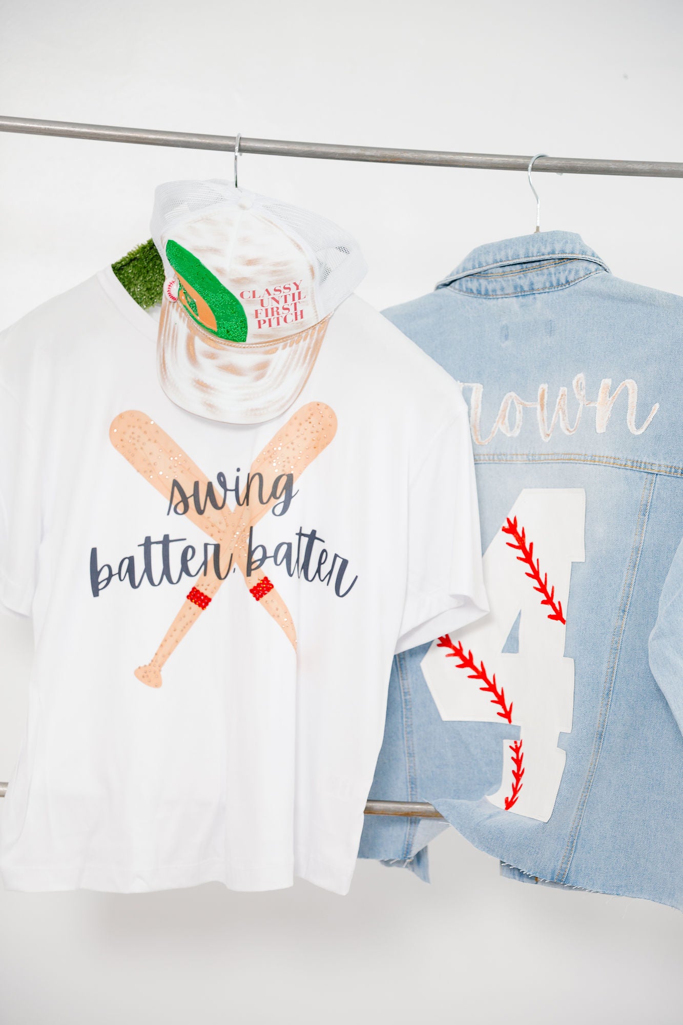 SWING BATTER BATTER TEE TEE Judith March