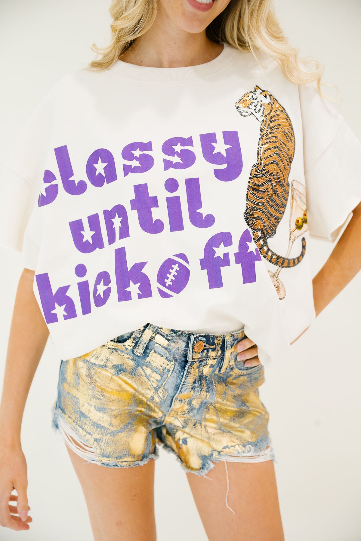 CLASSY UNTIL KICKOFF TIGER CREAM PULLOVER