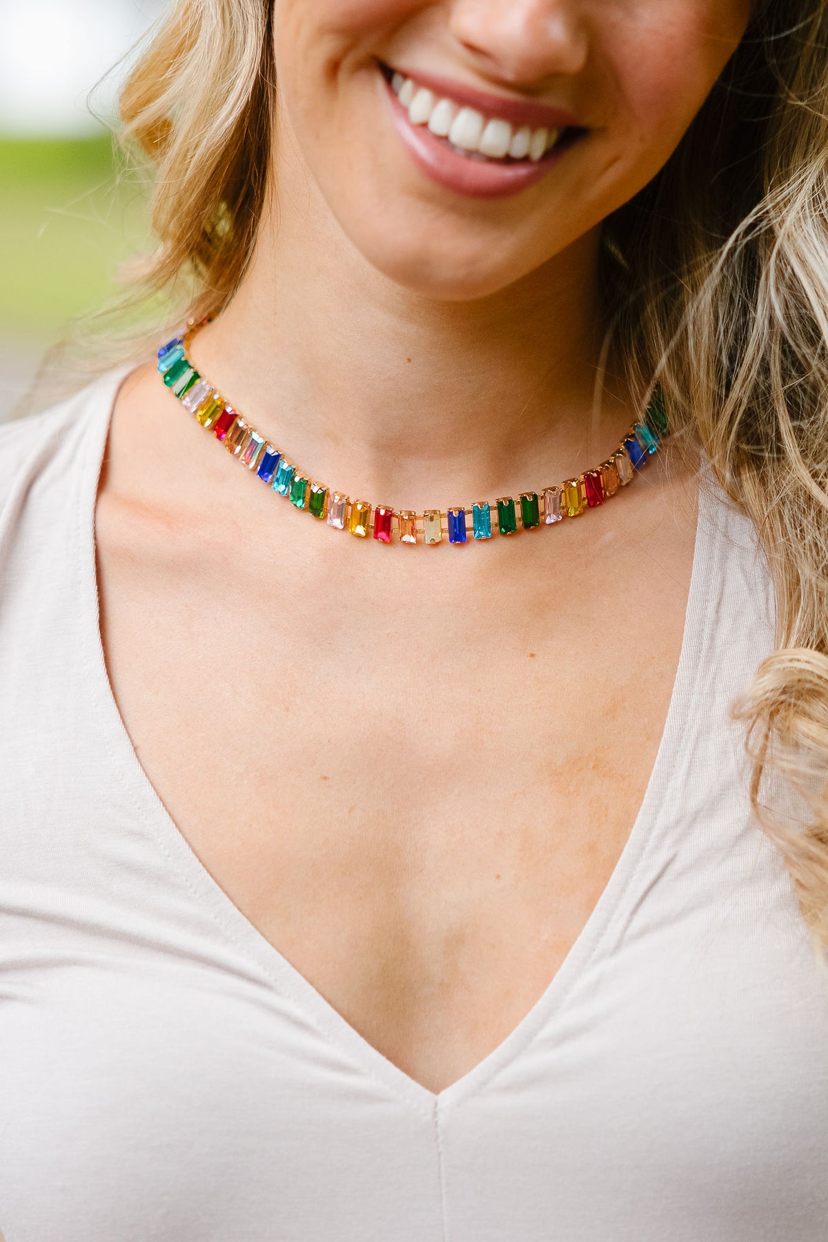 COLORFUL GEMSTONE STATEMENT NECKLACE NECKLACE Judith March