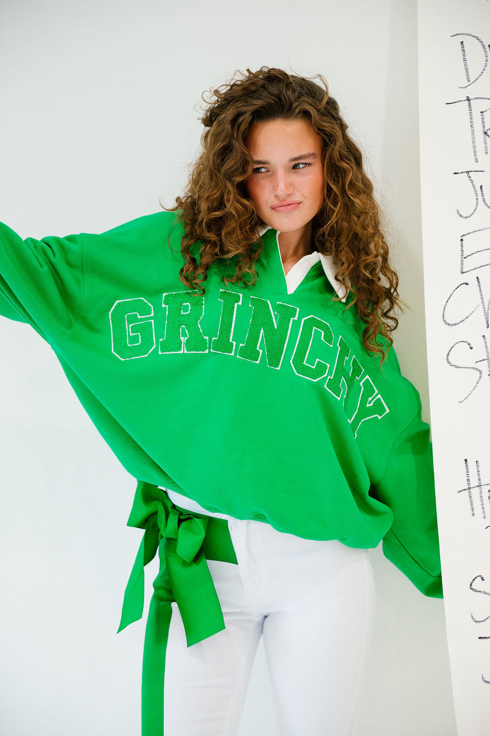 GRINCHY GREEN CREW NECK PULLOVER Judith March