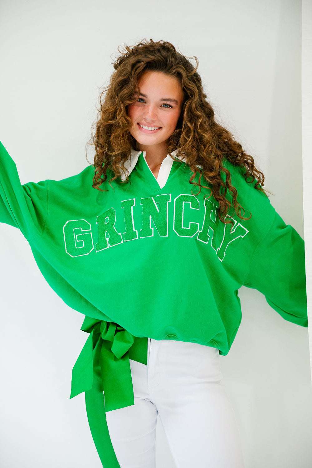 GRINCHY GREEN CREW NECK