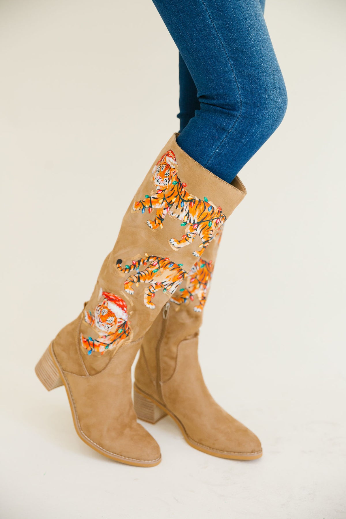 WILD ABOUT CHRISTMAS BROWN BOOTS BOOTS Judith March