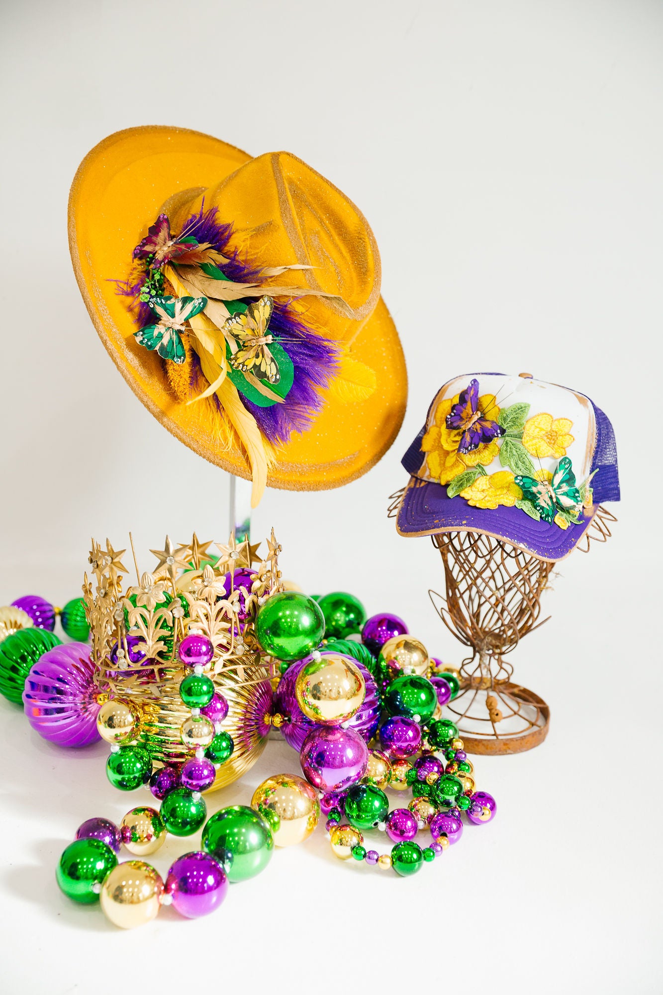 CARNIVAL WINGS PURPLE TRUCKER HAT TRUCKER HAT Judith March