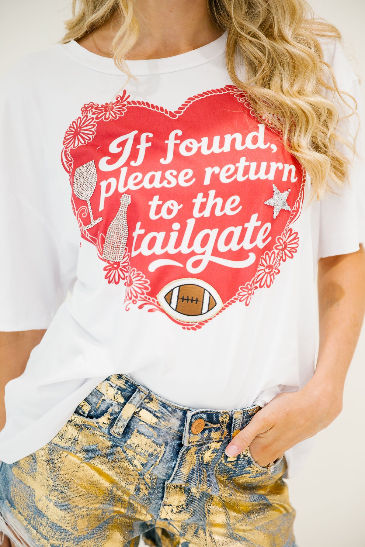 IF FOUND, RETURN TO TAILGATE RED TEE
