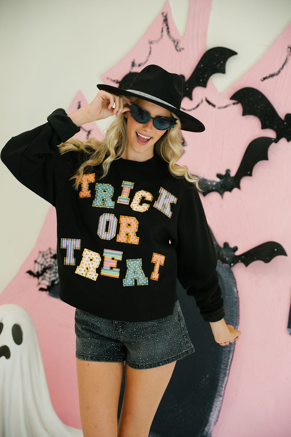 TRICK OR TREAT COLORFUL BLACK PULLOVER