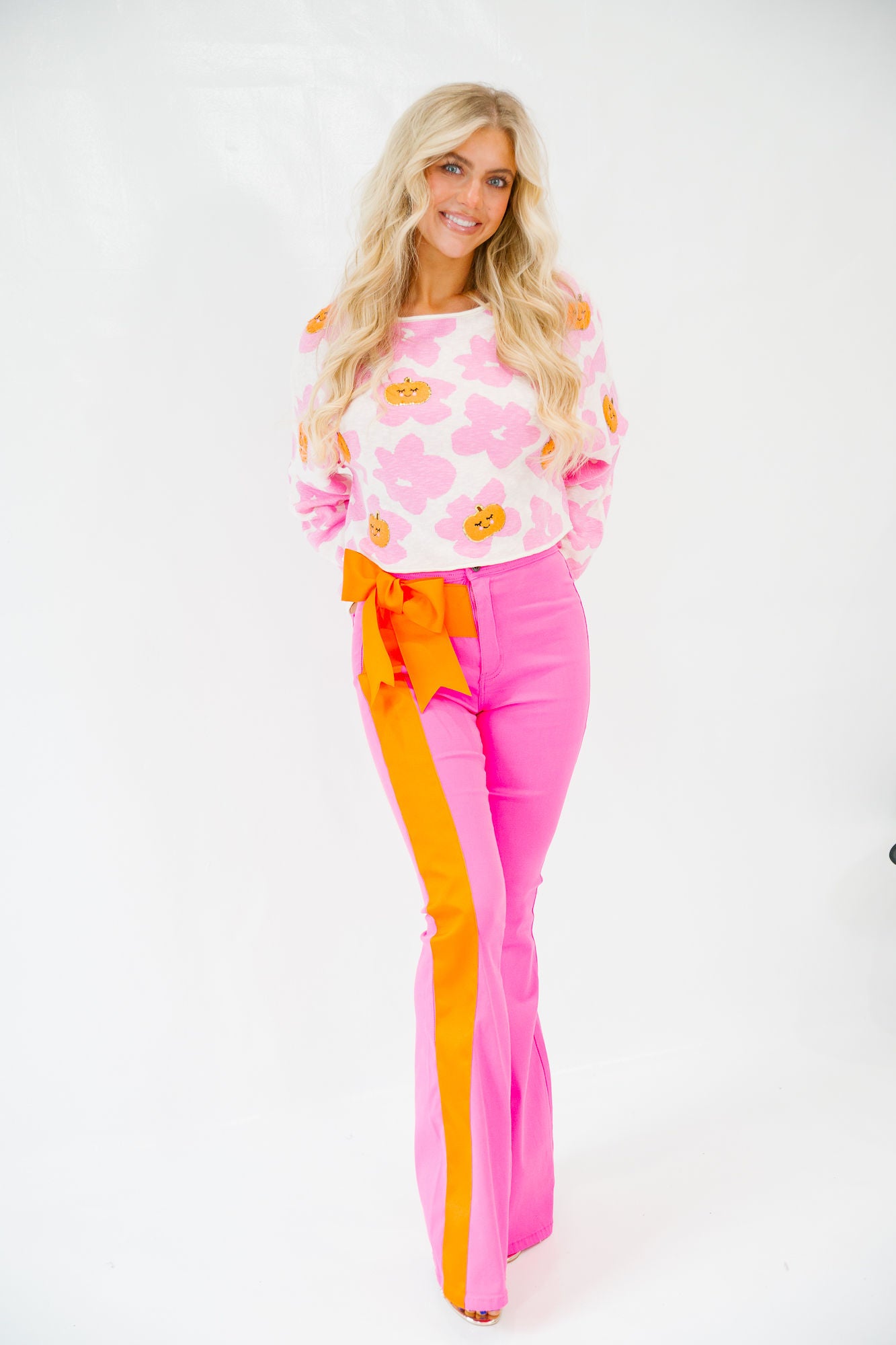 PUMPKIN SEASON PINK FLORAL SWEATER SWEATER Judith March