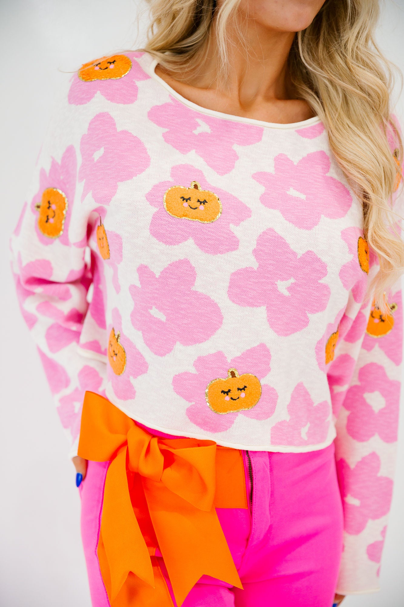 PUMPKIN SEASON PINK FLORAL SWEATER SWEATER Judith March
