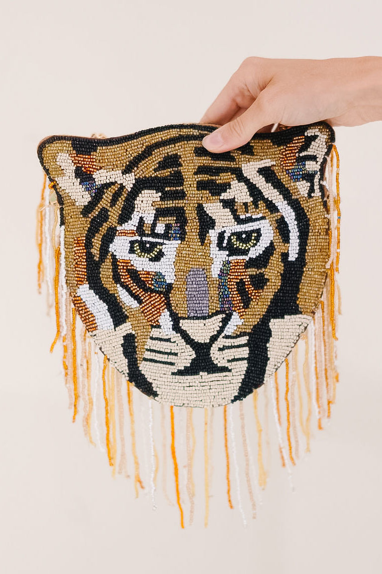 HEAR ME ROAR BEADED PURSE PURSE Judith March