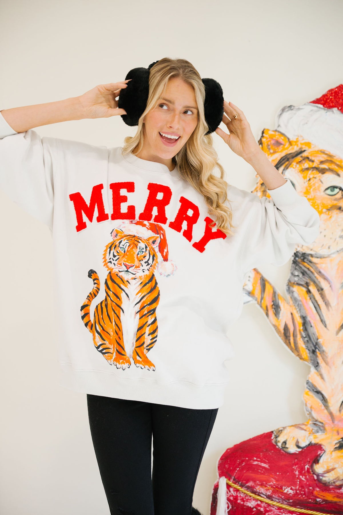 MERRY TIGER WHITE PULLOVER PULLOVER Judith March
