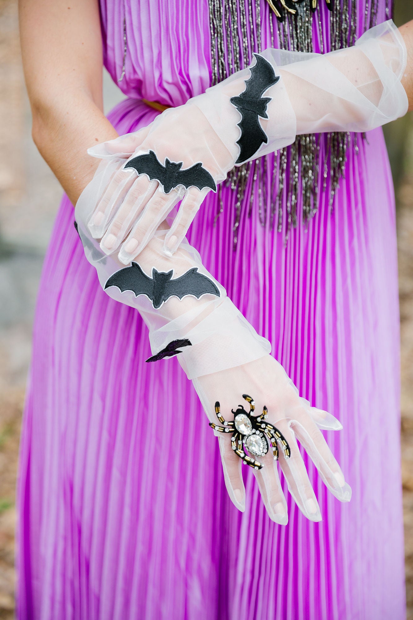 SPOOKY NIGHT GLOVES GLOVES Judith March
