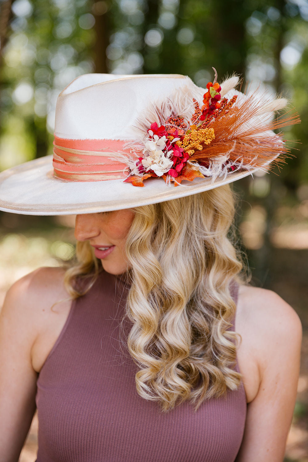 THE FALL FEATHERS & FOLIAGE RANCHER HAT RANCHER HAT Judith March