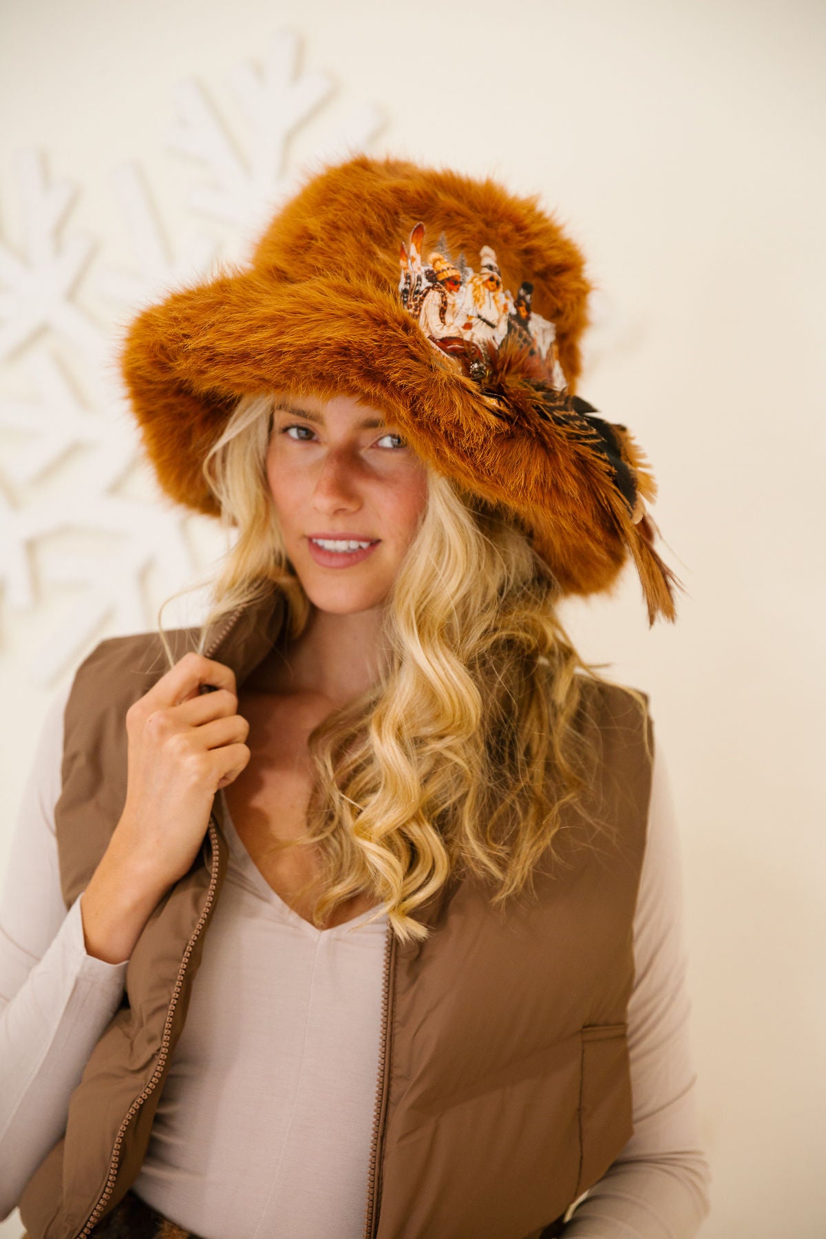 SLOPESIDE SOCAIL CLUB FUR BUCKET HAT BUCKET HAT Judith March