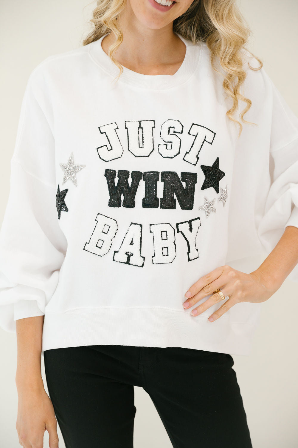 *WHITE JUST WIN BABY PULLOVER - LARGE PULLOVER Judith March