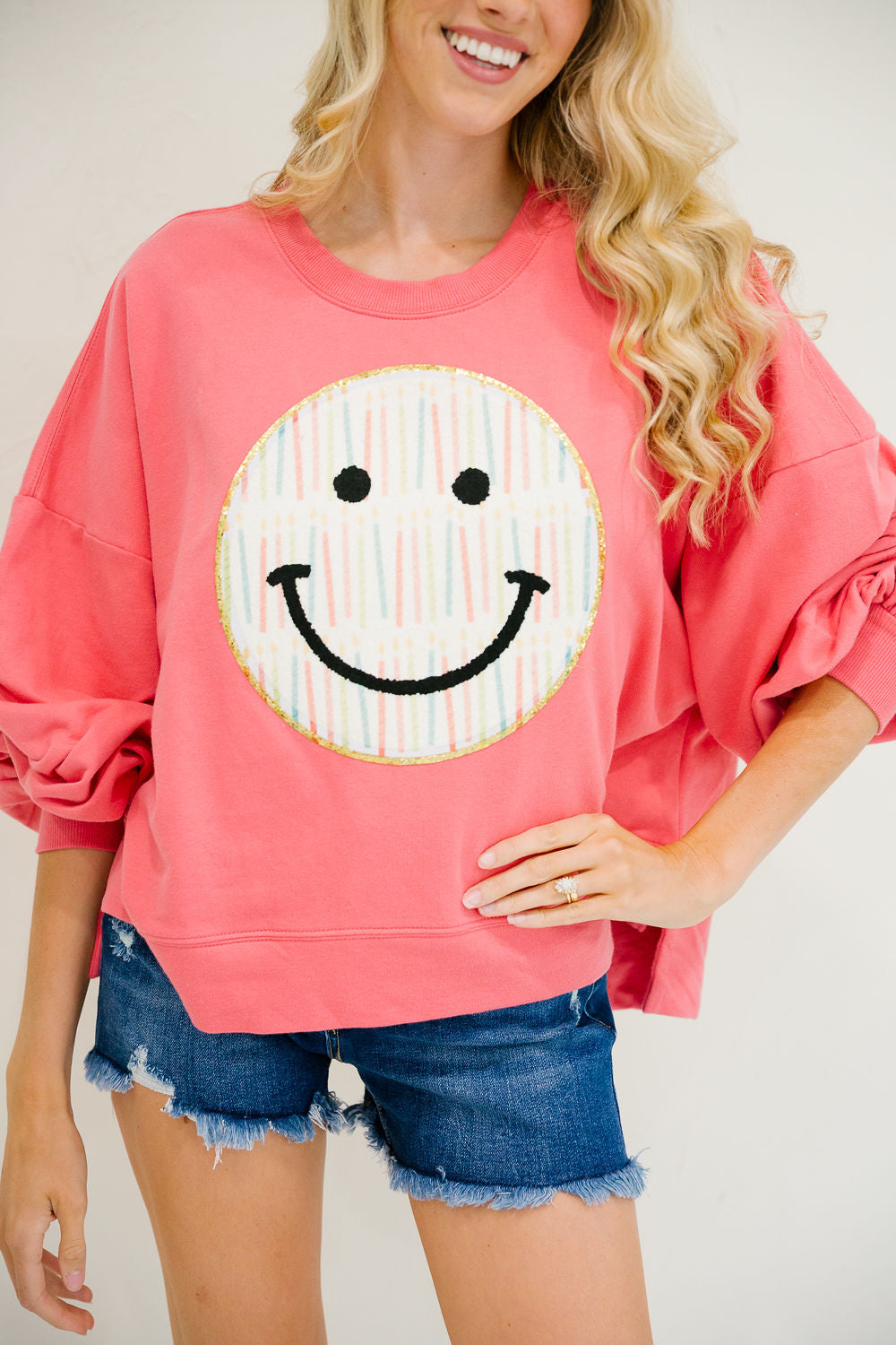 *BIRTHDAY SMILEY PINK PULLOVER - LARGE PULLOVER Judith March