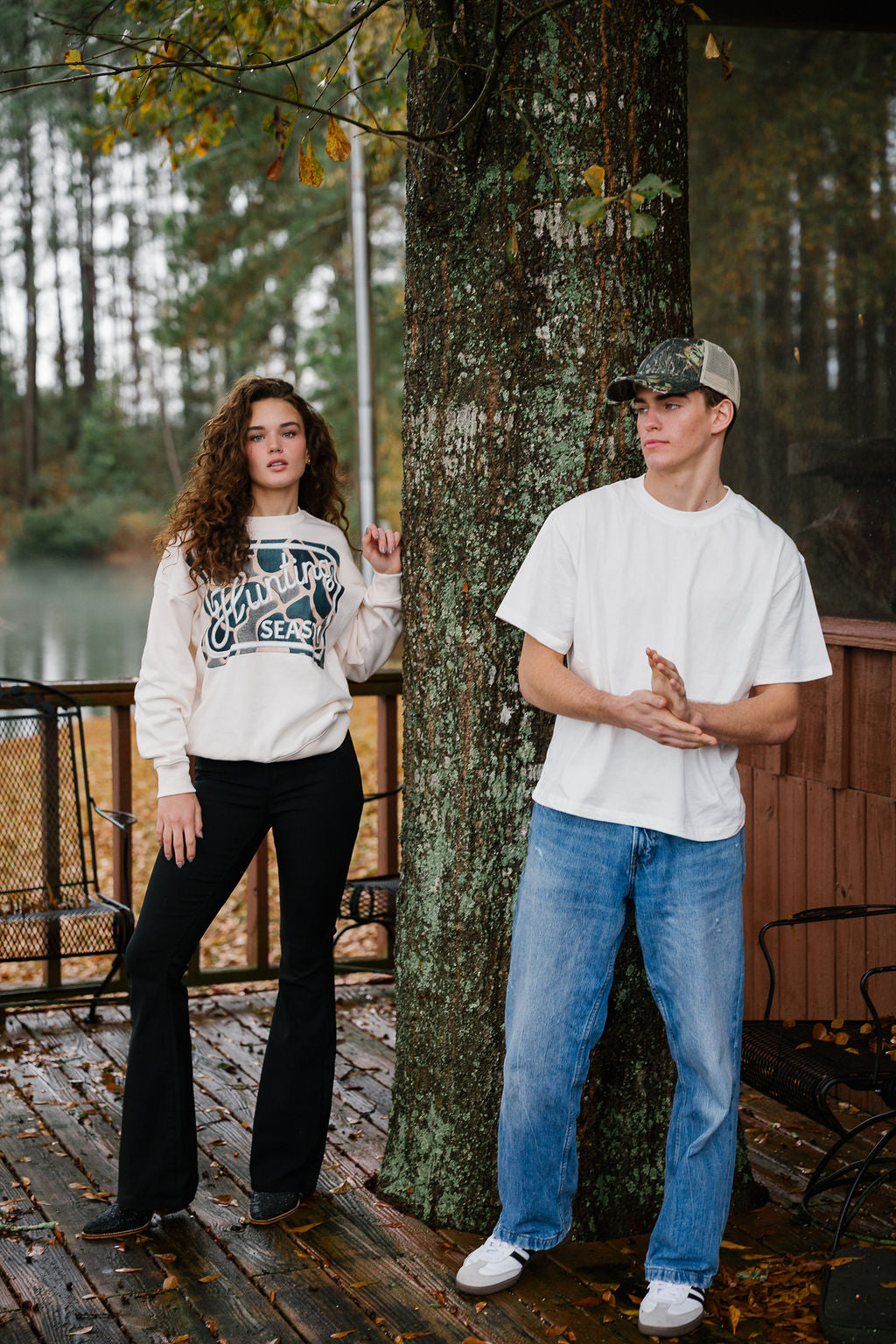 IT'S HUNTING SEASON CREAM PULLOVER