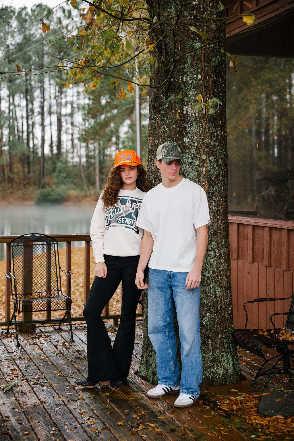 IT'S HUNTING SEASON CREAM PULLOVER