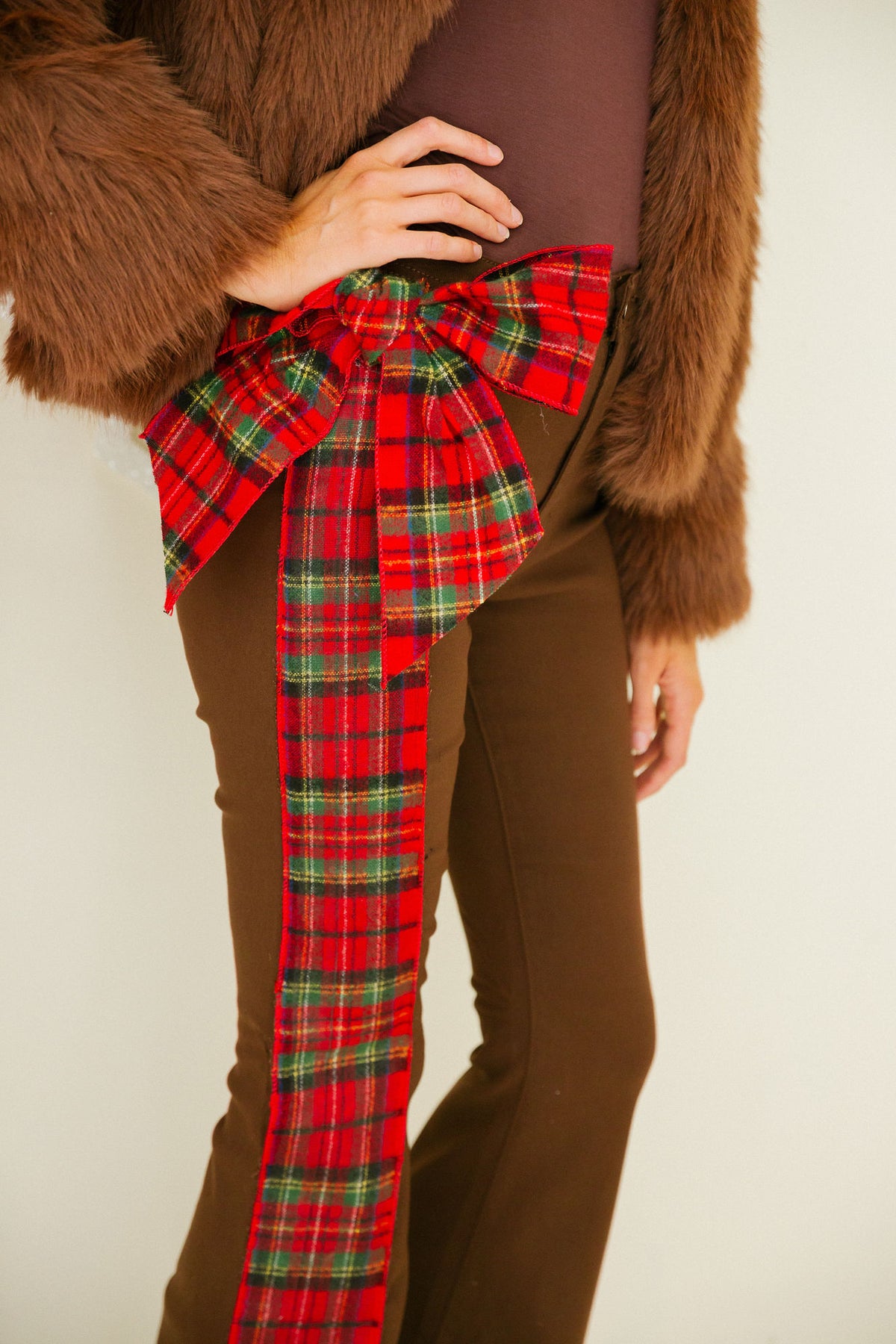 CHRISTMAS AT THE LODGE BROWN FLARES FLARES Judith March