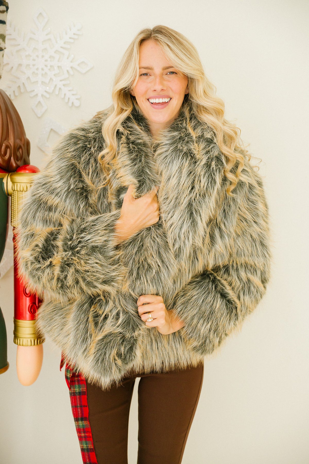 CABIN COZY FUR JACKET JACKET Judith March