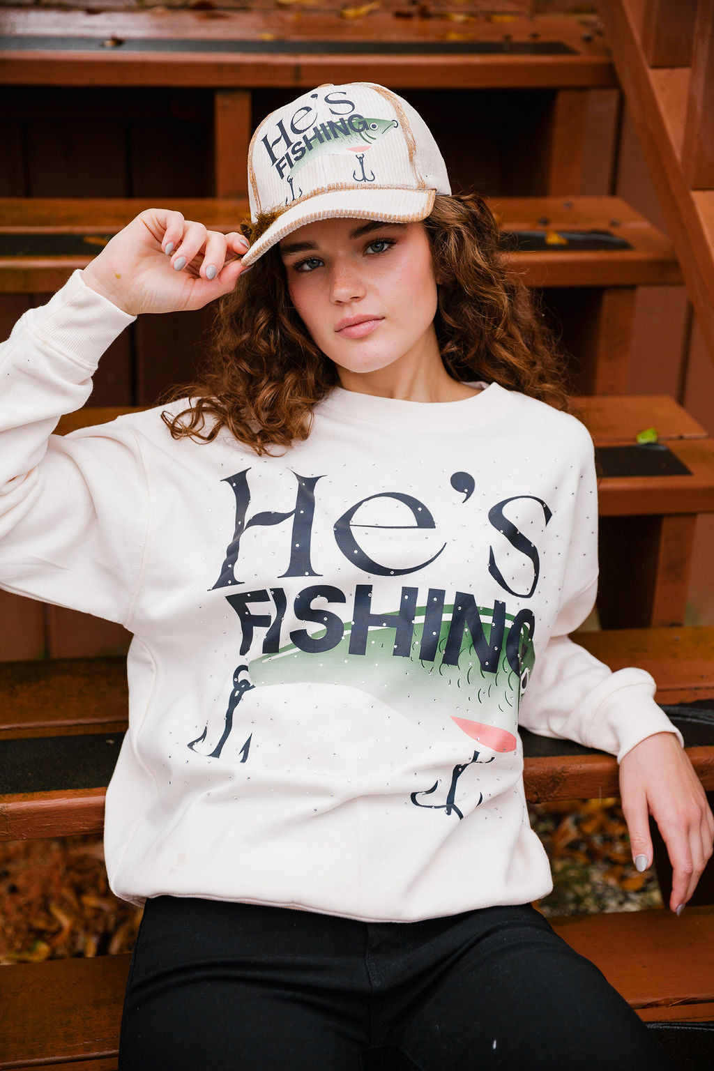 HE'S FISHING CREAM PULLOVER