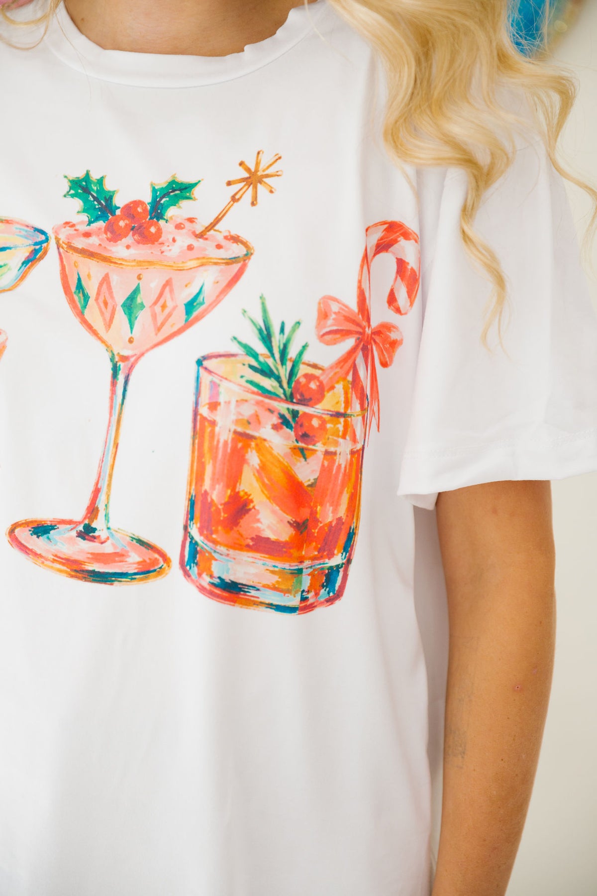 MARTINIS & MISTLETOE TEE/TANK TEE Judith March