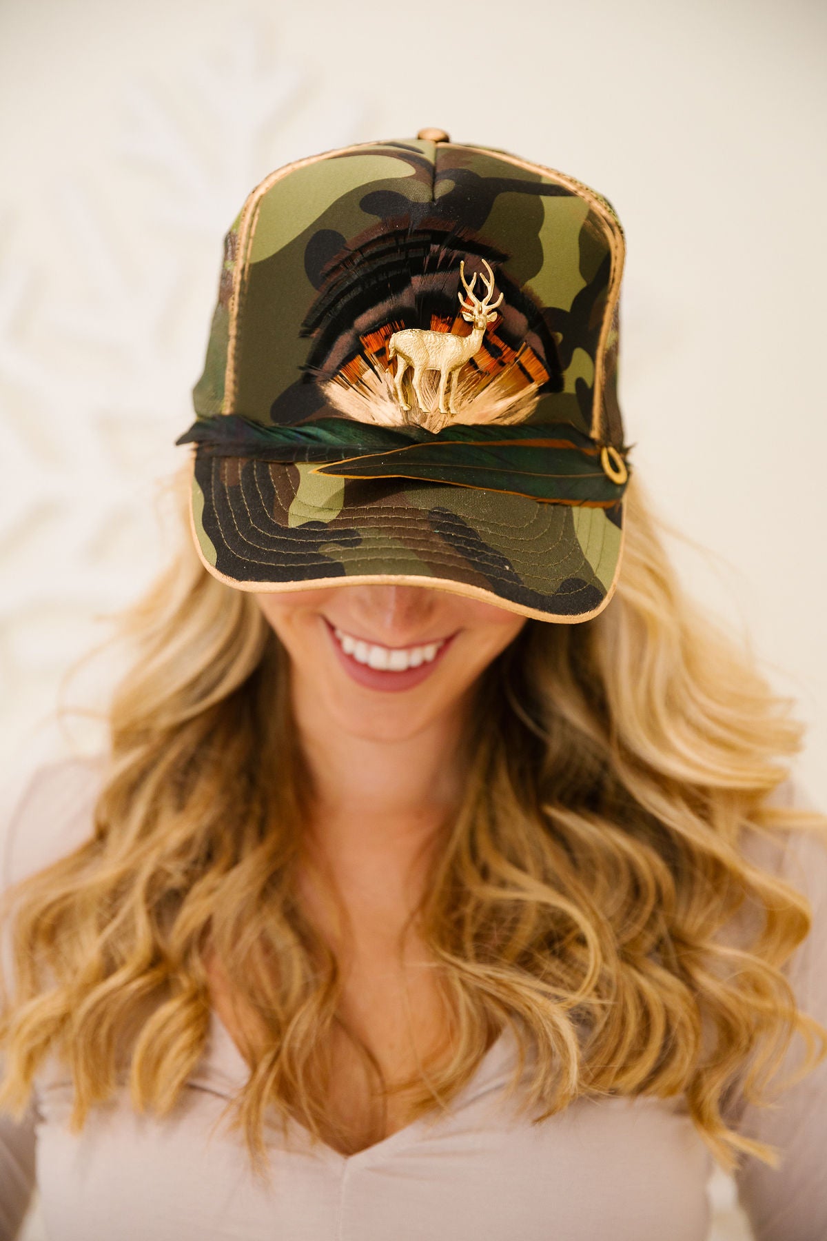 THE GOLDEN BUCK CAMO TRUCKER HAT TRUCKER HAT Judith March