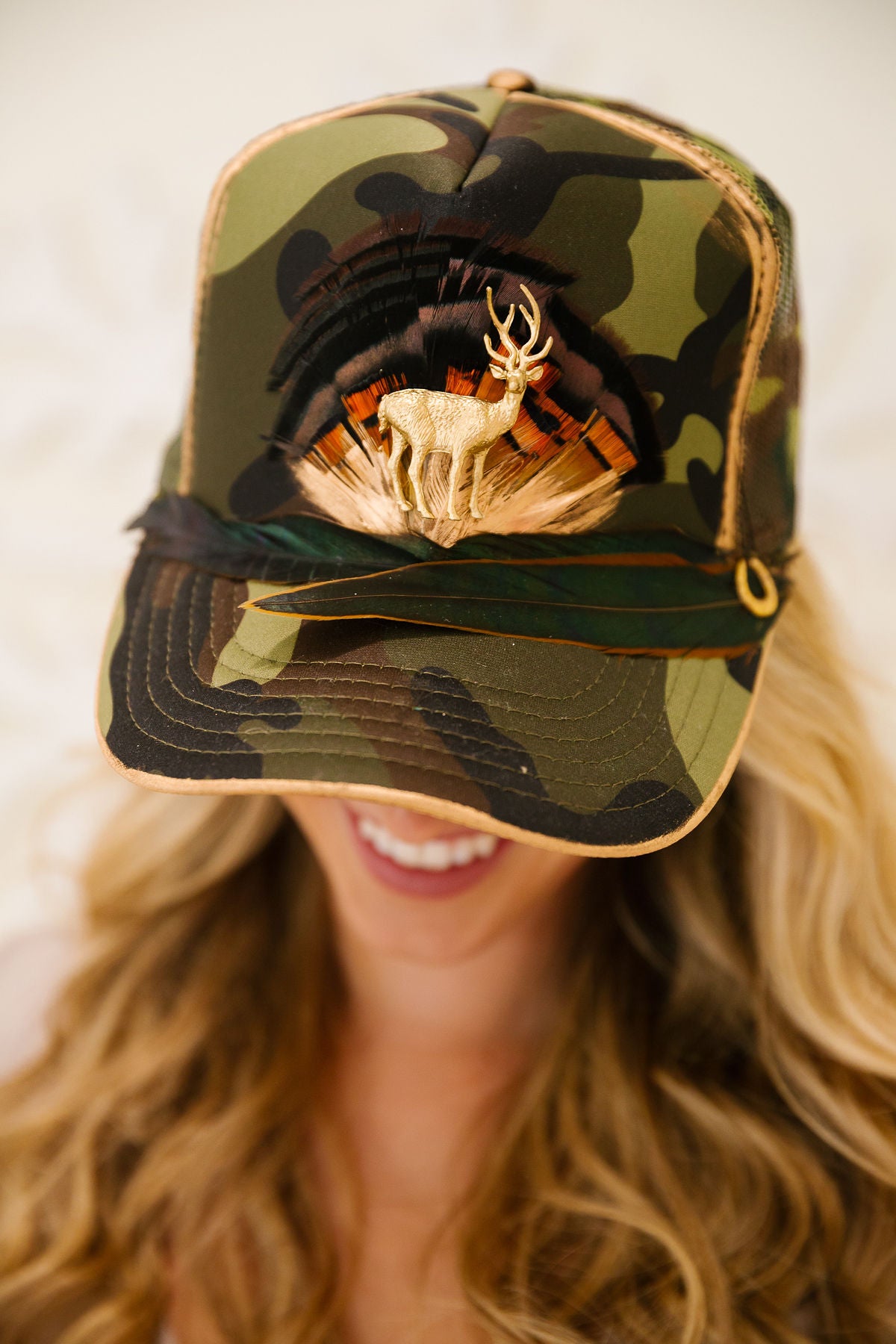 THE GOLDEN BUCK CAMO TRUCKER HAT TRUCKER HAT Judith March