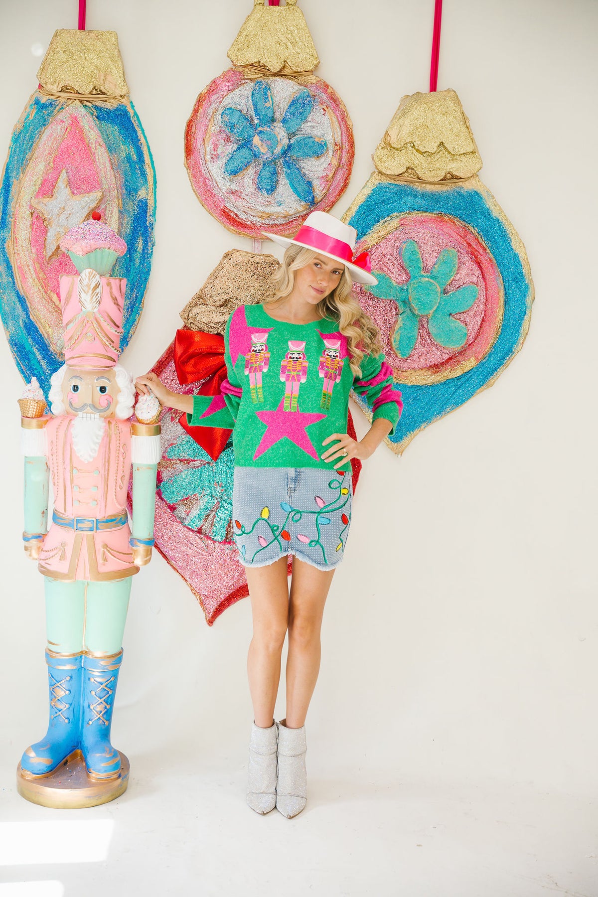 DECK THE HALLS DIAMOND DENIM SKIRT SHORTS Judith March
