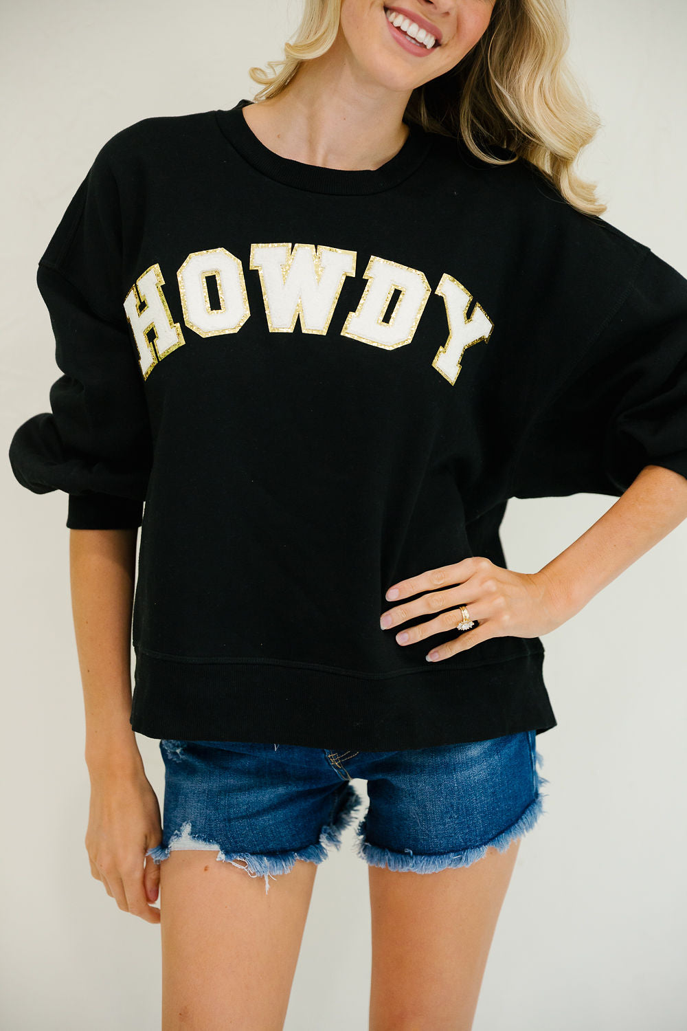 *HOWDY BLACK PULLOVER - LARGE PULLOVER Judith March