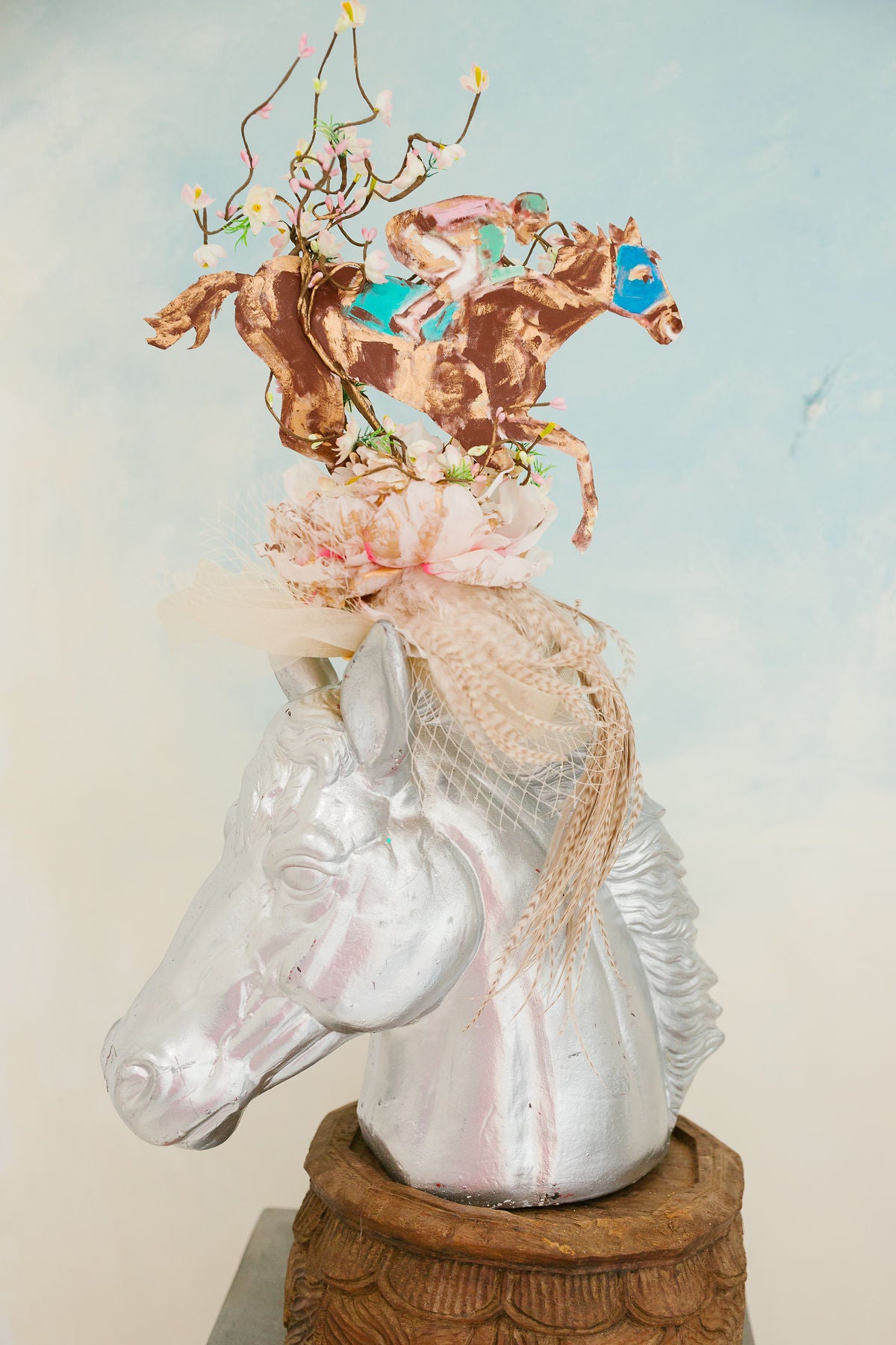 HOMESTRETCH BLOOM FASCINATOR (ONE OF A KIND) FASCINATOR Judith March