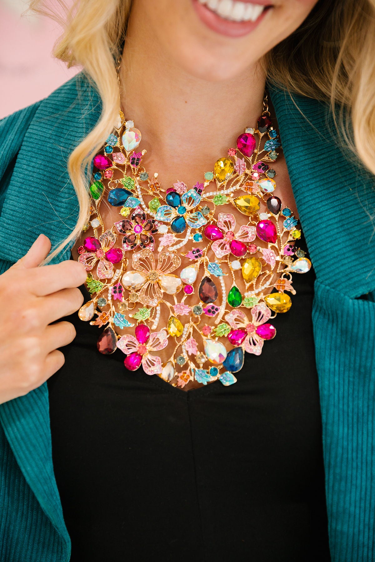 BOTANICAL BEAUTY STATEMENT NECKLACE