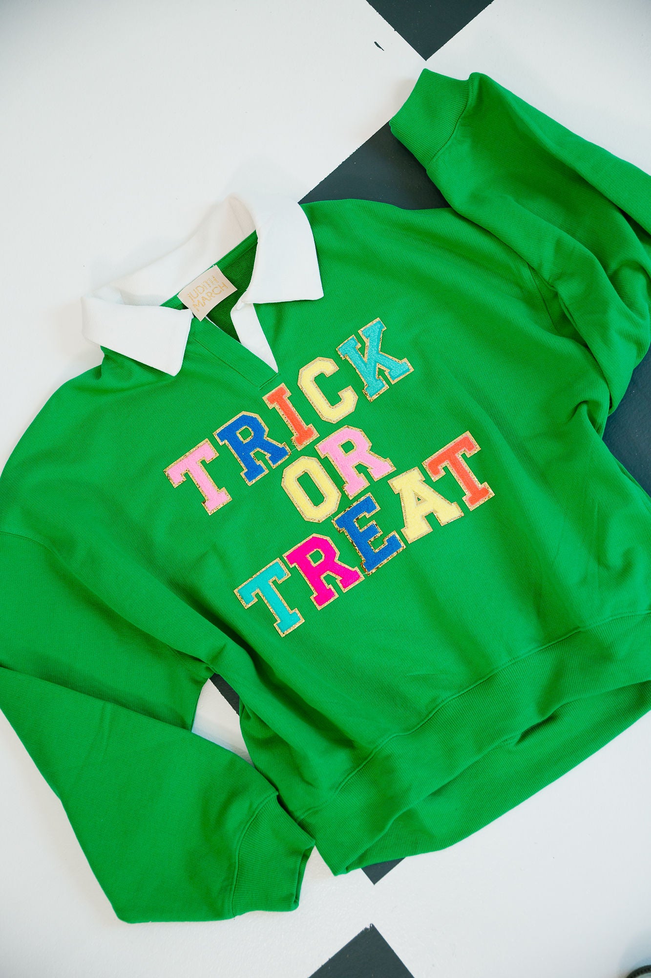 TRICK OR TREAT GREEN CREW NECK PULLOVER Judith March