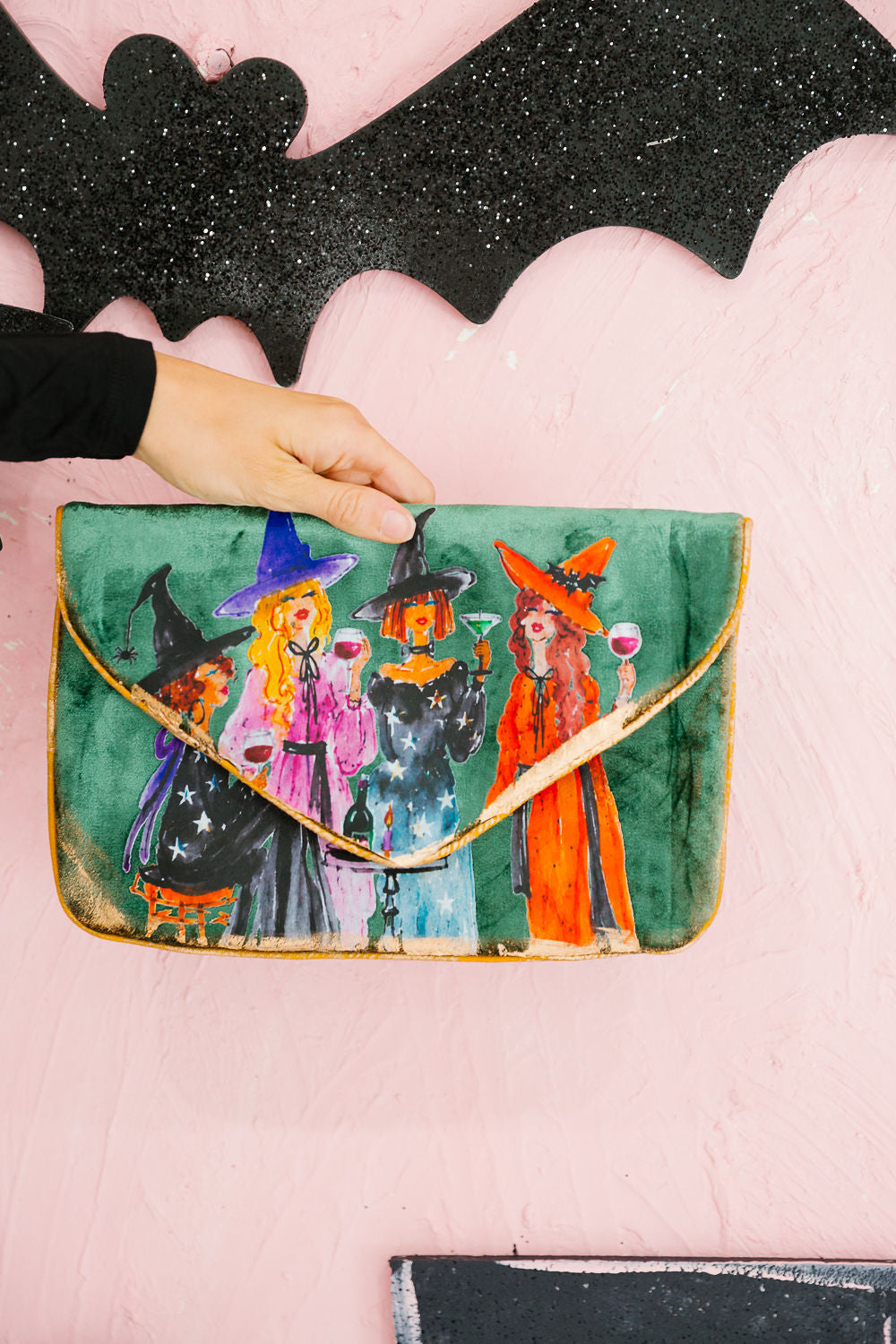WITCH'S NIGHT OUT VELVET CLUTCHES Clutch Judith March GREEN