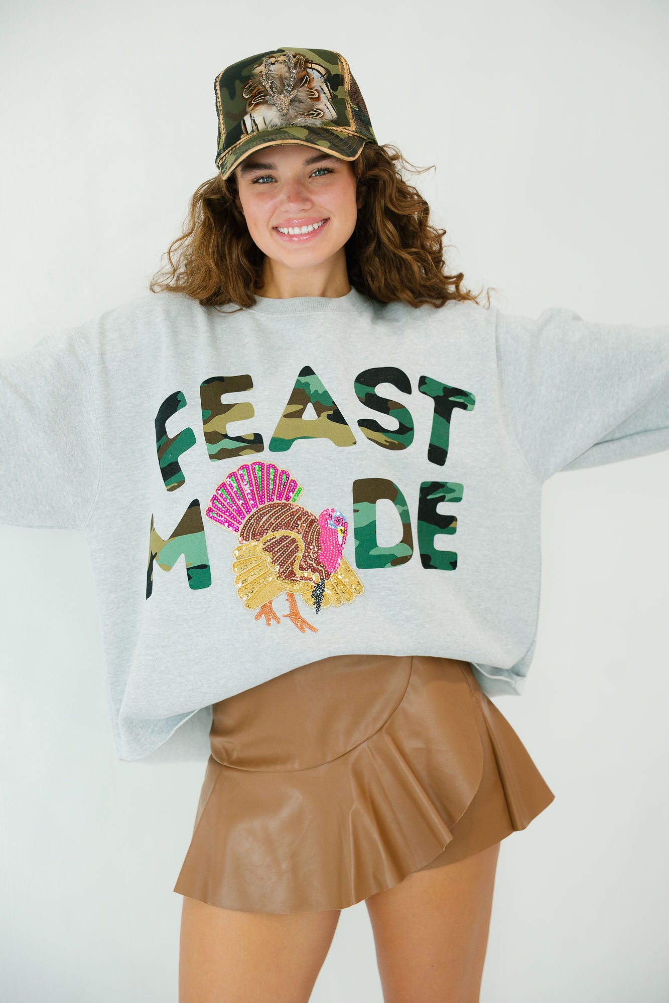 FEAST MODE GREY PULLOVER PULLOVER Judith March