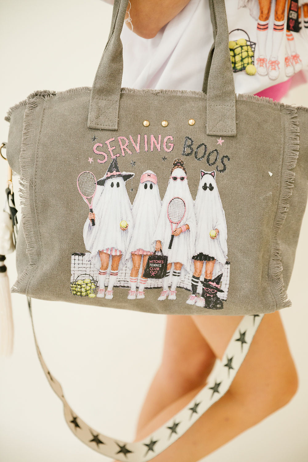 SERVING BOOS GREY TOTE Clutch Judith March