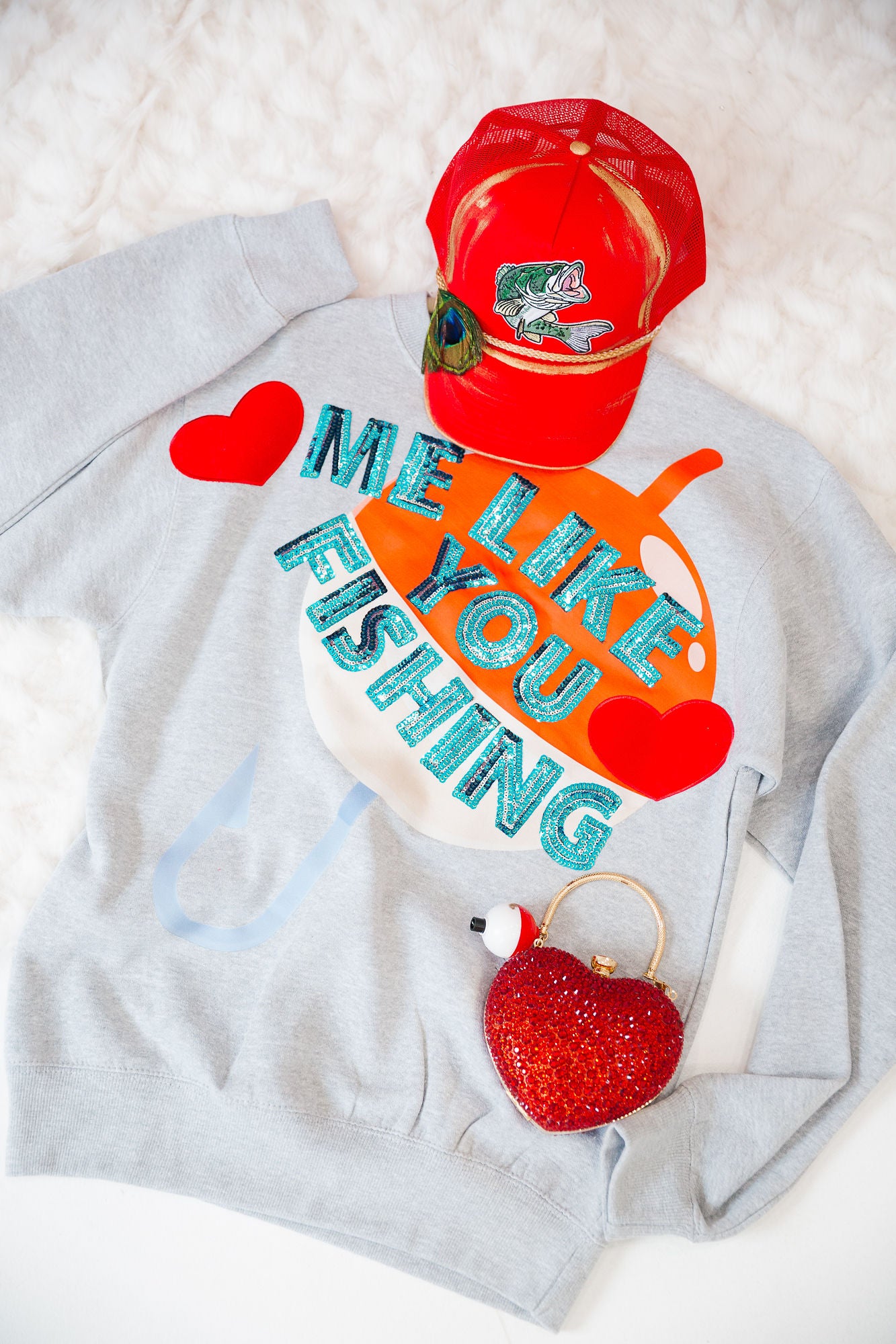 LOVE ME LIKE YOU LOVE FISHING GREY PULLOVER PULLOVER Judith March