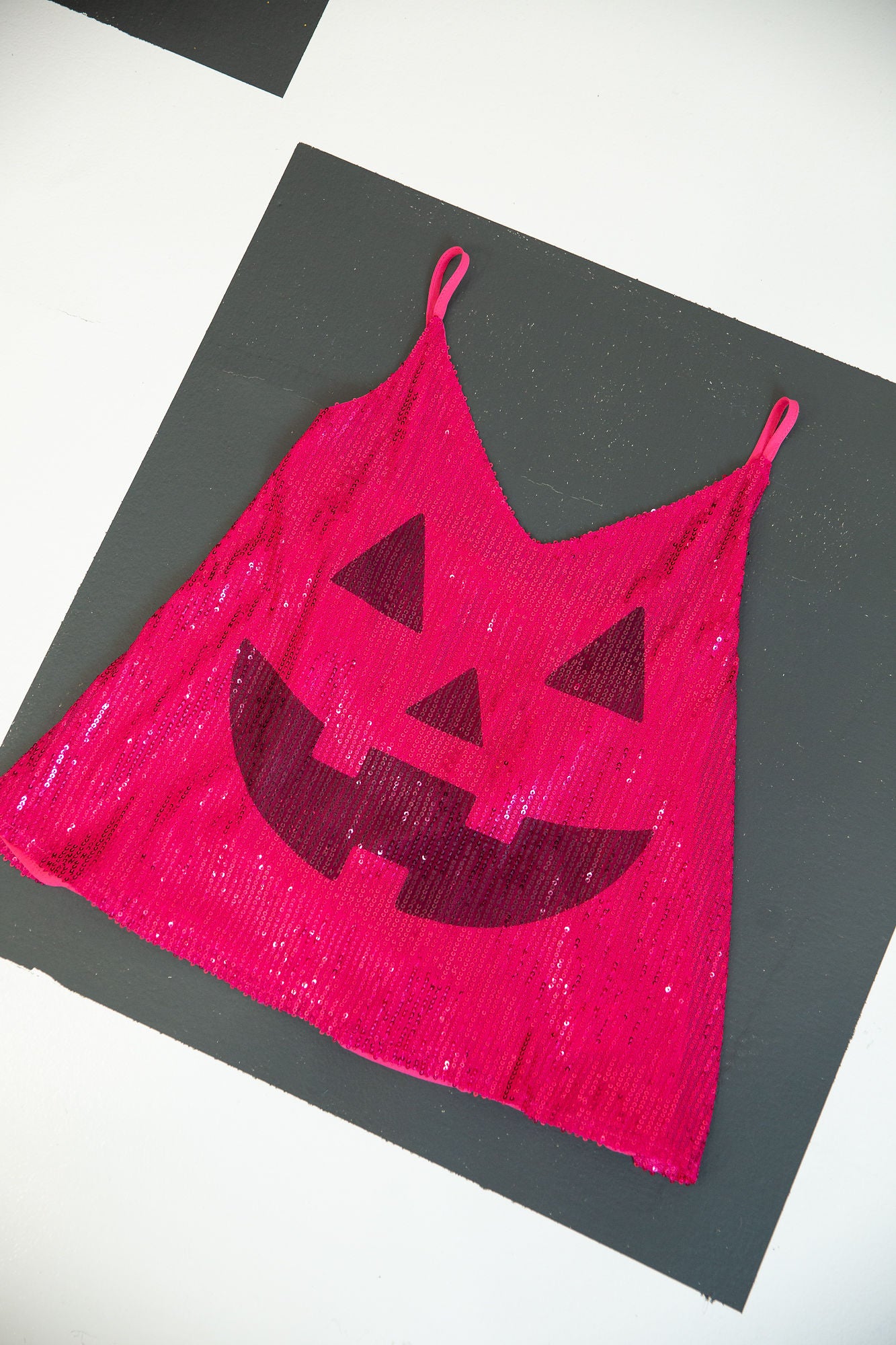 JACK O' LANTERN PINK SEQUIN TANK TANK Judith March