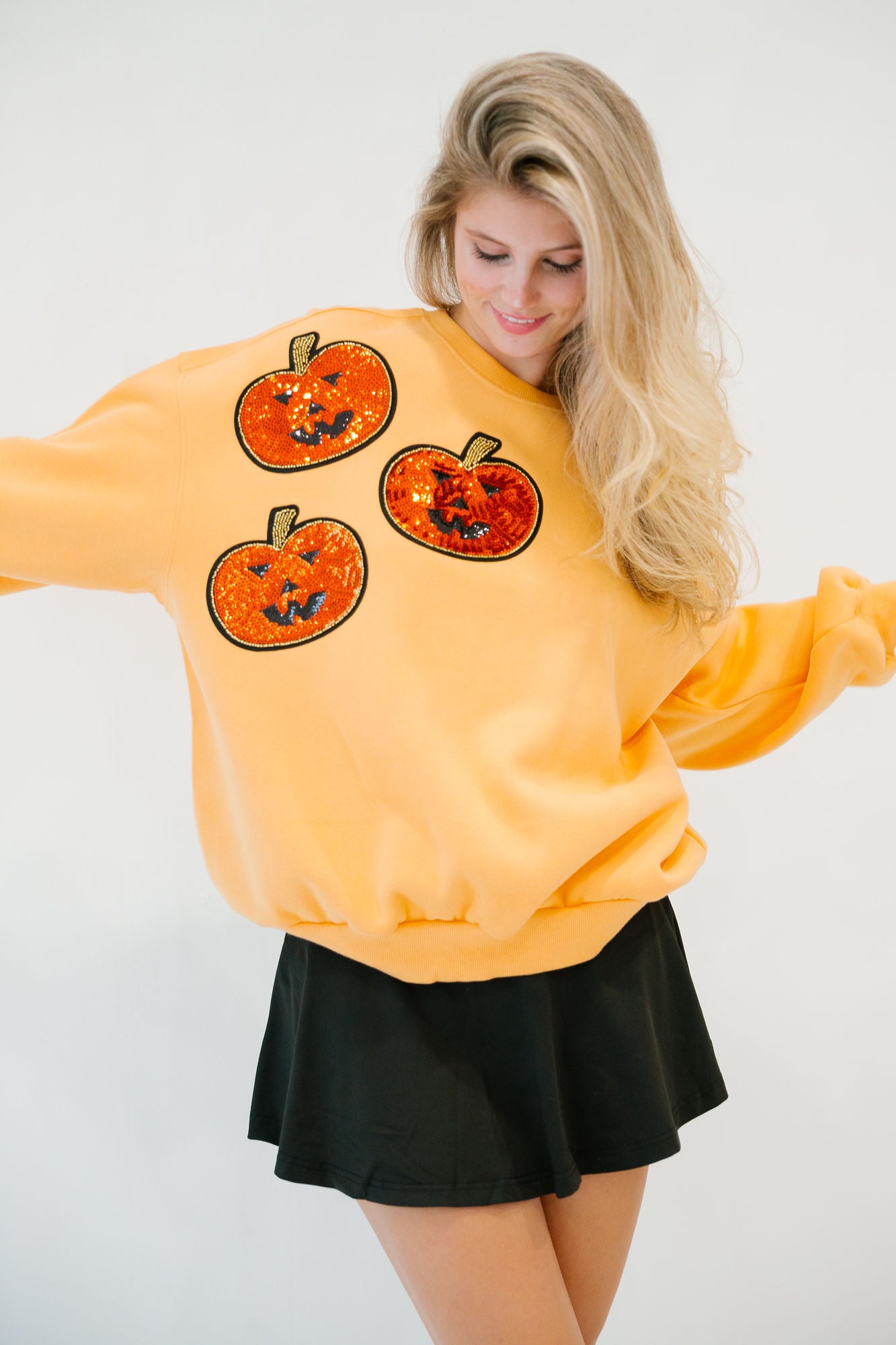 PICK OF THE PATCH ORANGE PULLOVER PULLOVER Judith March