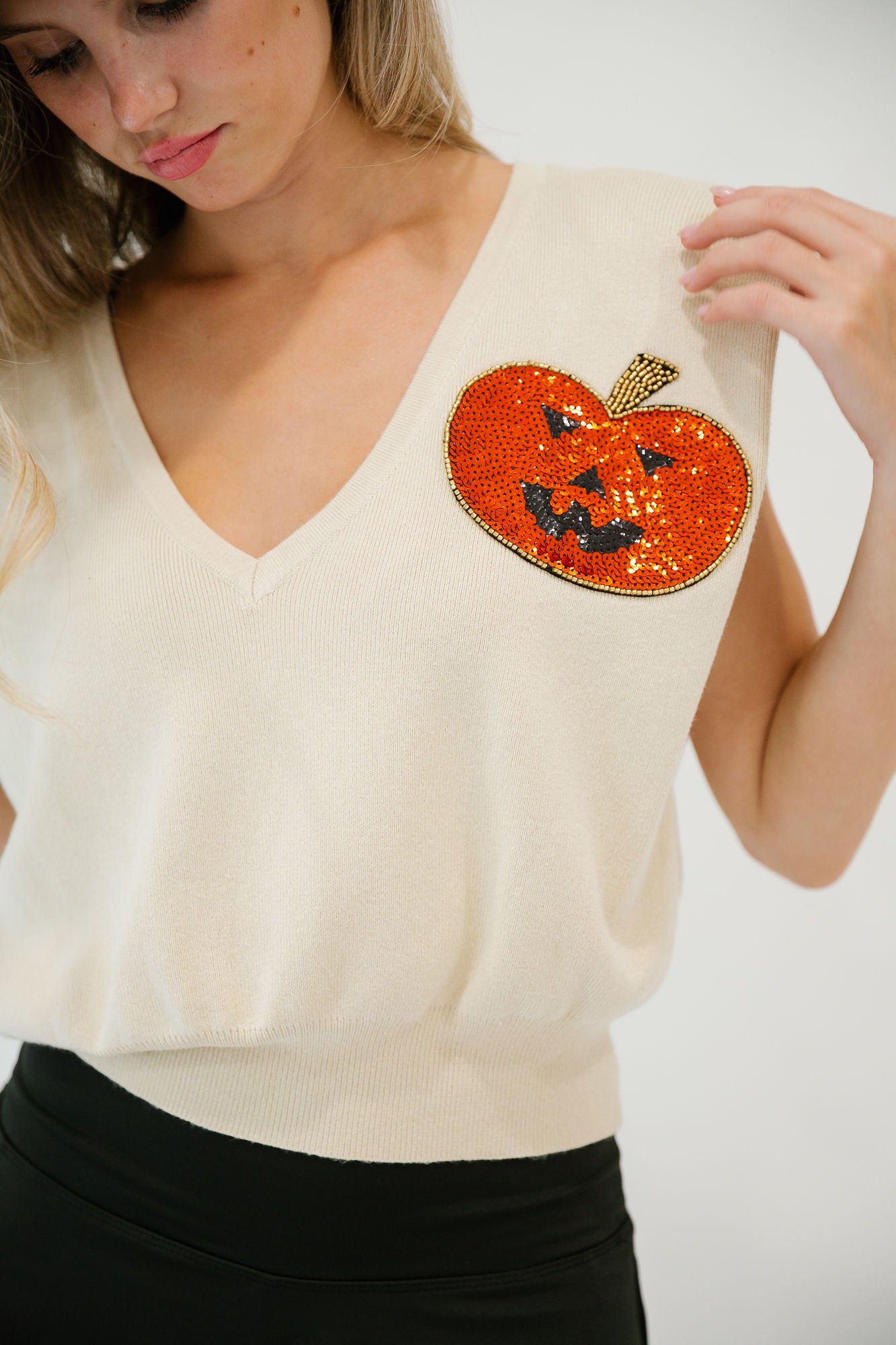 PUMPKIN PATCH SLEEVELESS SWEATER SWEATER Judith March