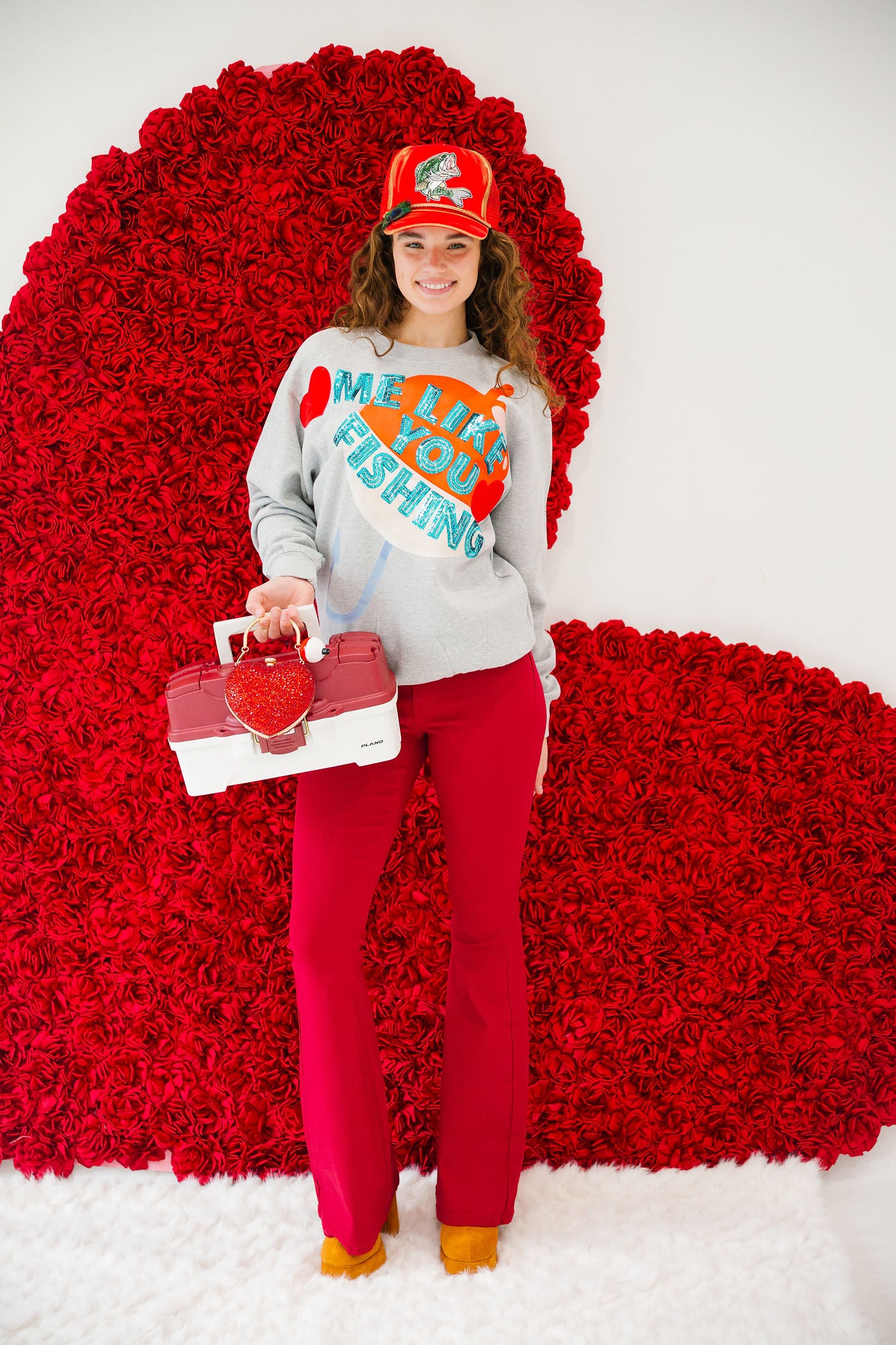 LOVE ME LIKE YOU LOVE FISHING GREY PULLOVER PULLOVER Judith March