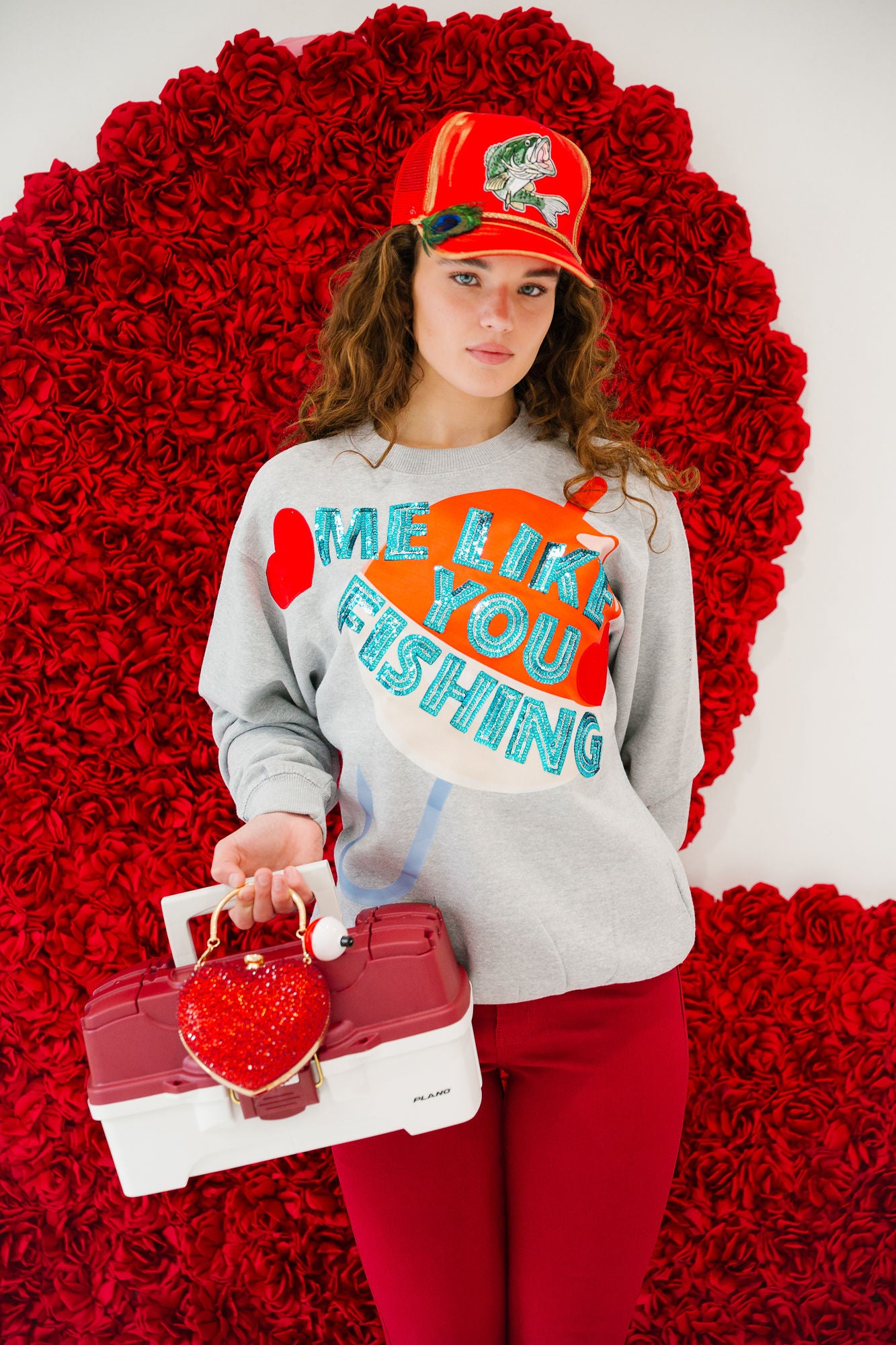 LOVE ME LIKE YOU LOVE FISHING GREY PULLOVER PULLOVER Judith March