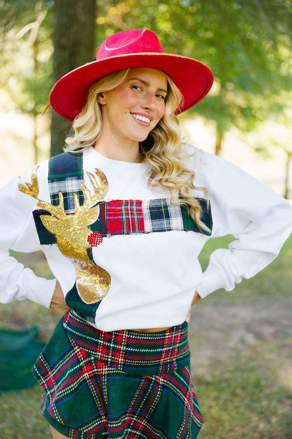 RED-NOSED REINDEER WHITE PULLOVER PULLOVER Judith March